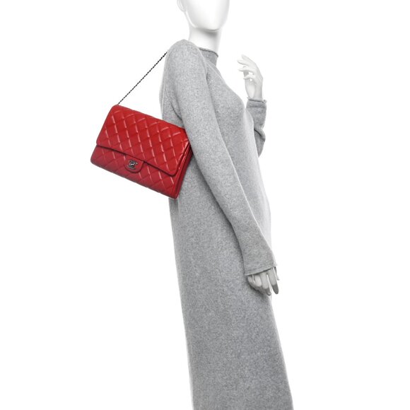 Chanel Lambskin Quilted Clutch with Chain Flap Red Shoulder Bag - Picture 2 of 8